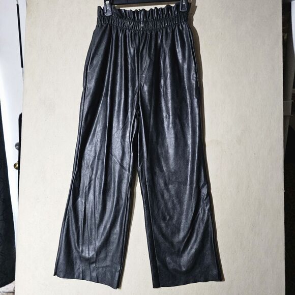 H&M Divided Vegan Black Faux Leather Pants Size 6 Pockets Elastic Waist Oversize - Picture 1 of 9